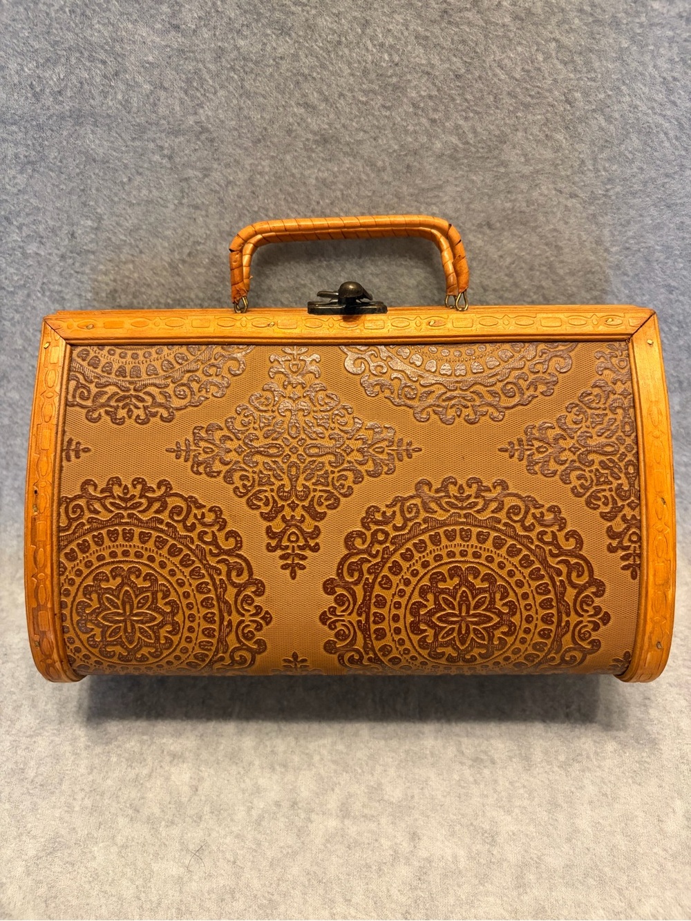 Vintage 1940s Carved Wood Mandala Box Purse